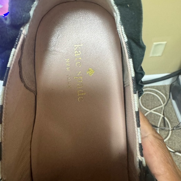 Kate Spade authentic low rise sneaker. In mint condition size 9.5 looking good. - Picture 5 of 8